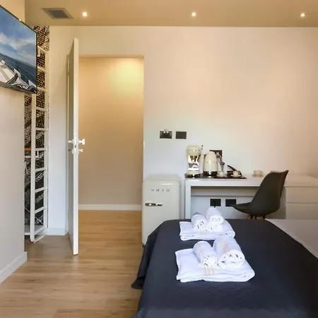 Eleonore Elegant Cagliari